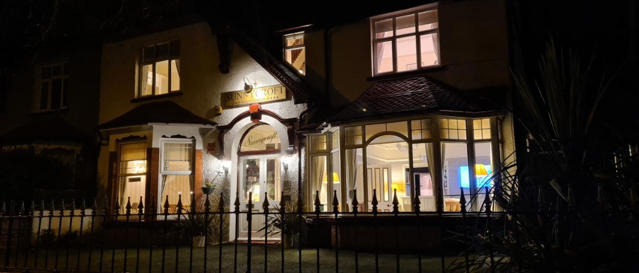 Sunnycroft Private Hotel ランディドノー エクステリア 写真