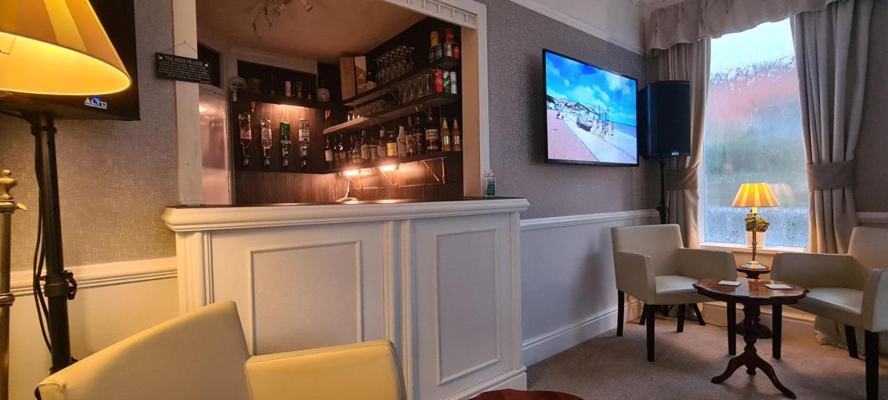 Sunnycroft Private Hotel ランディドノー エクステリア 写真
